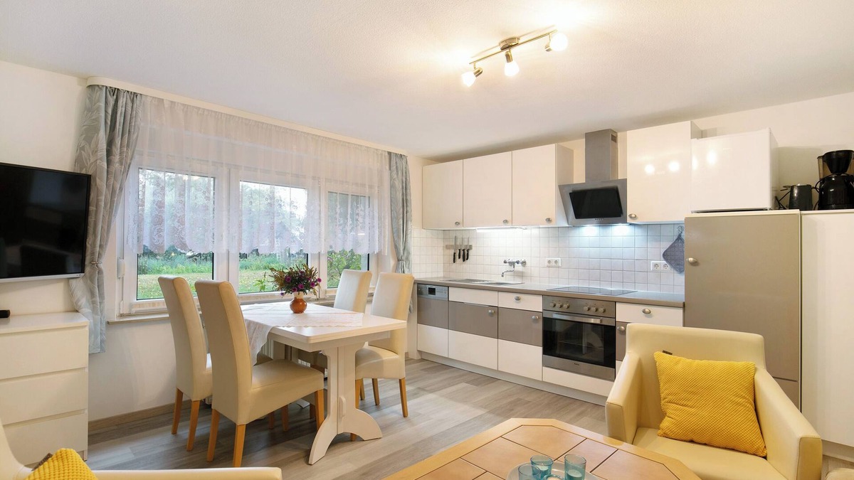 Blankenburg Apartment | Apartment 'Vacations In The Uckermark' with Private Terrace, Private Garden and Wi-Fi