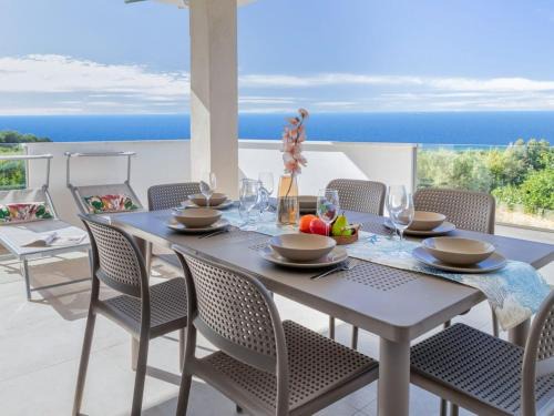 La Muddizza Apartment | Apartment Verdemare by Interhome