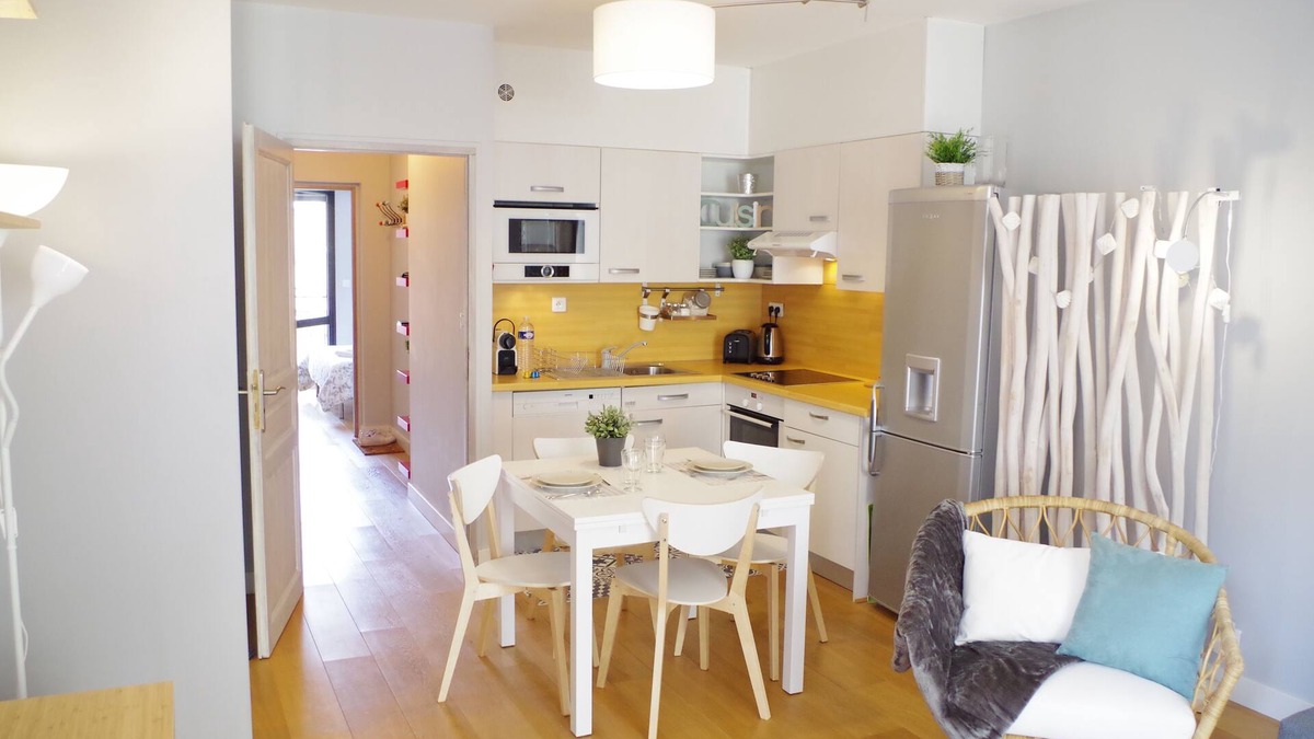 Notre-Dame Apartment | Apartment Versailles center, calm, fully equipped, elevator, parking (extra)
