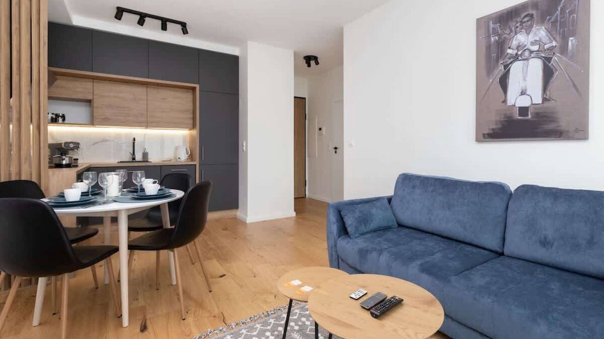 Srodmiescie Apartment | Apartment Vespa | Balcony, Parking | Gdynia Center