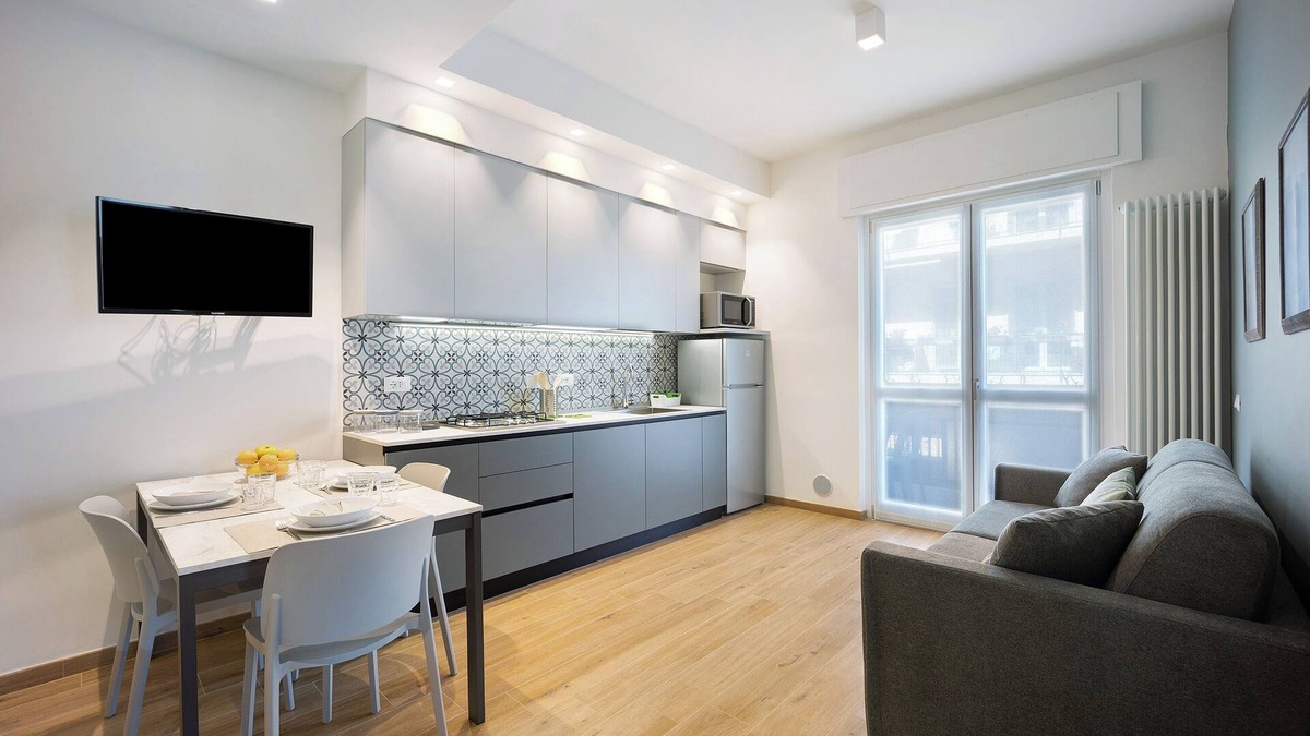 Diano Marina Apartment | Apartment 'Victoria Family' with Balcony, Wi-Fi and Air Conditioning