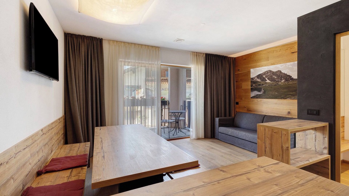 Valdaora di Mezzo Apartment | Apartment 'Villa Kriendl Nr 2 Hochalm ' with Mountain View, Shared Garden and Wi-Fi