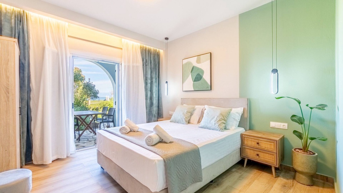 Almiros Beach Apartment | Apartment 'Villa Maria' with Sea View, Wi-Fi and Air Conditioning