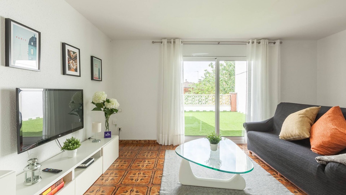 Rubi Apartment | Apartment Villa Mercedes with Terrace, Balcony & Wi-Fi