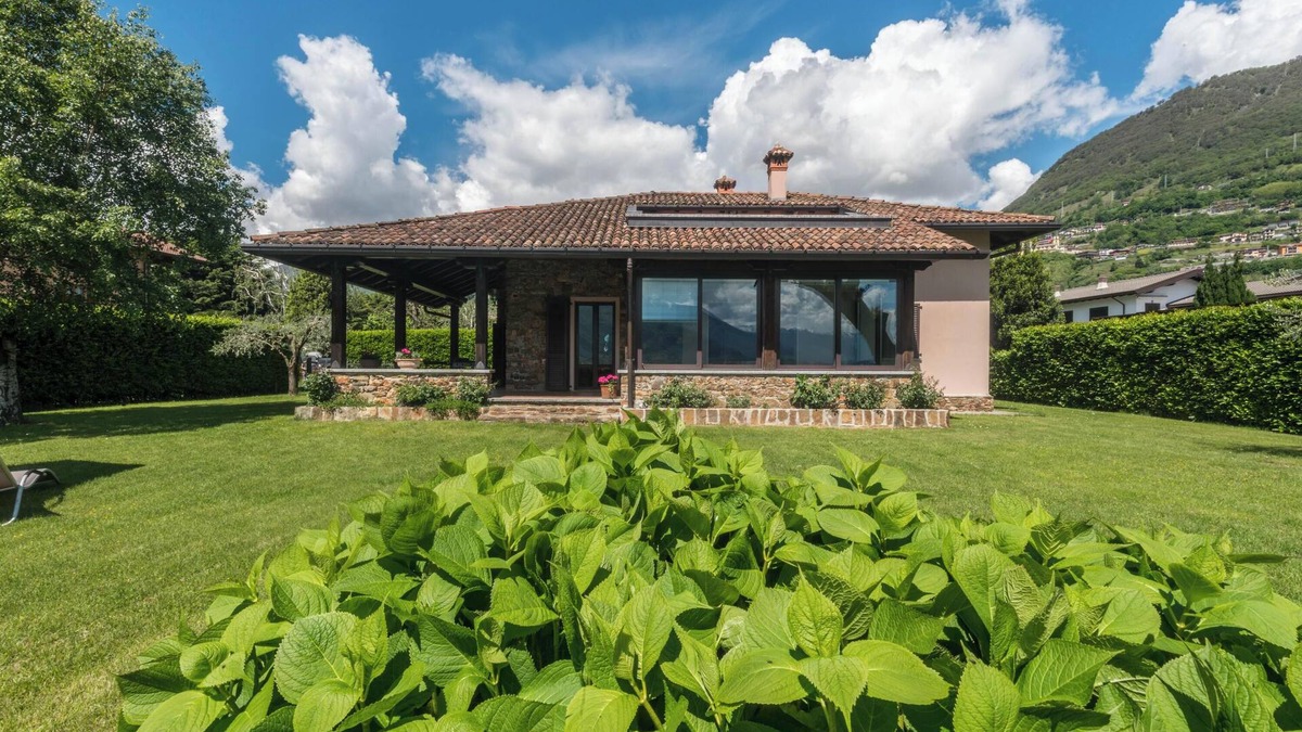 Domaso Apartment | Apartment "Villa Rita Superiore" with Lake View, Garden and Pool