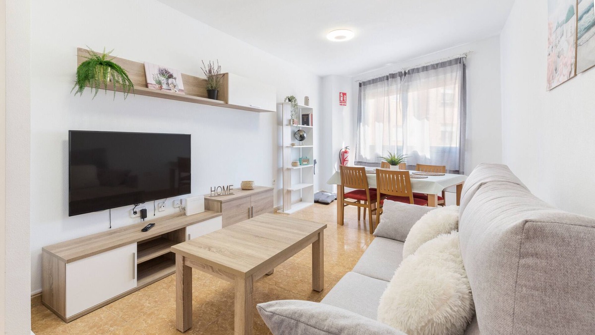 Alhama de Murcia Apartment | Apartment 'Vivienda Maiva' with Private Terrace, Wi-Fi and Air Conditioning