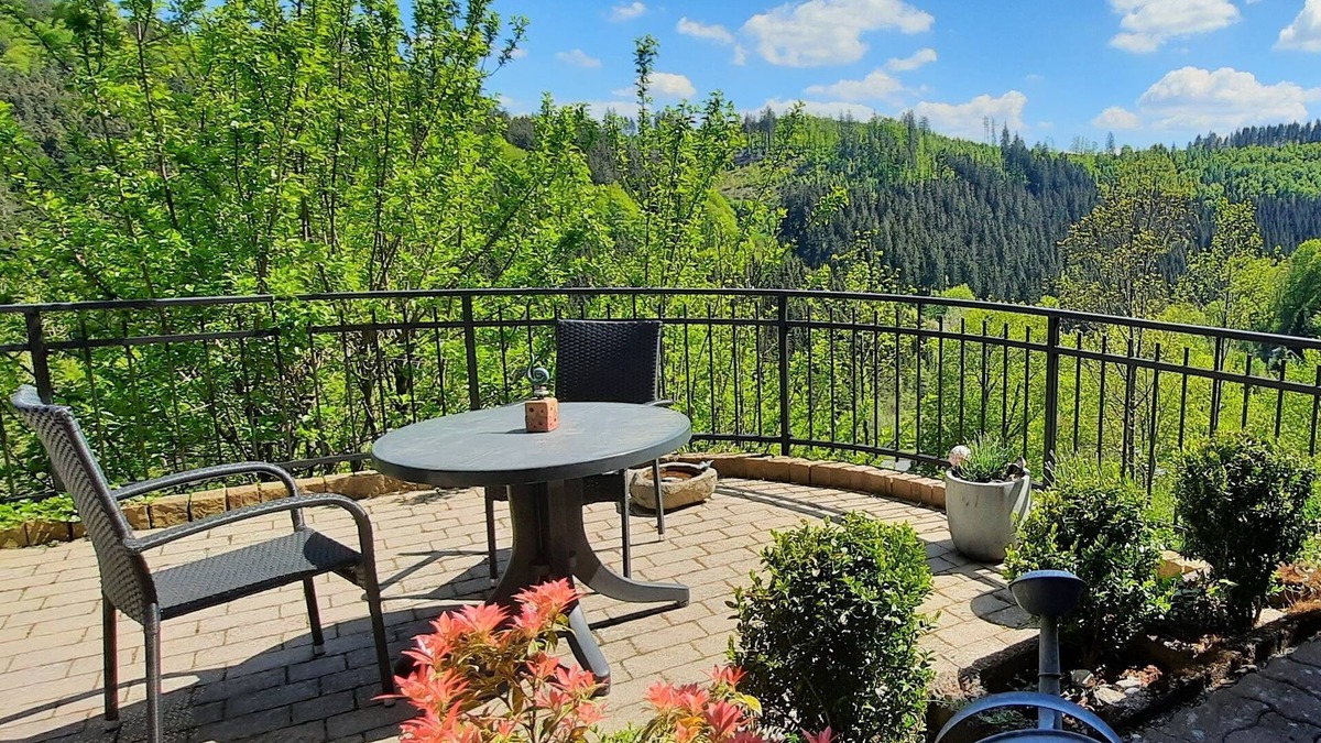 Nordenau Apartment | Apartment 'Voege' with Mountain View, Private Terrace and Wi-Fi