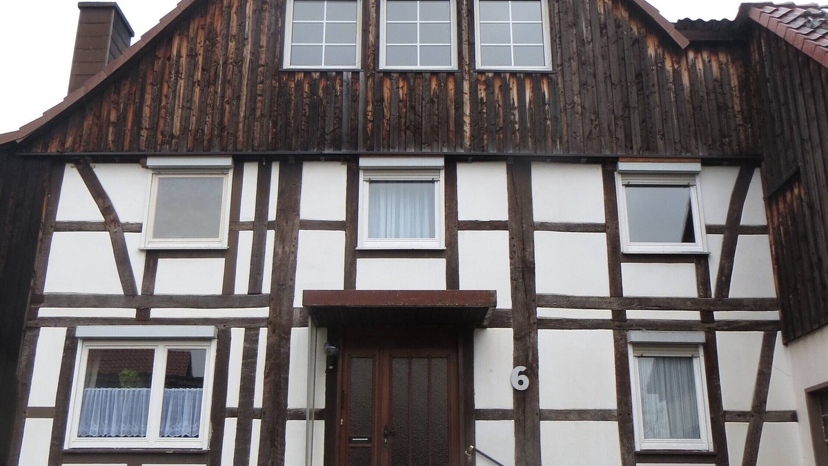 Aerzen Apartment | Apartment 'Waldblick' with Wi-Fi
