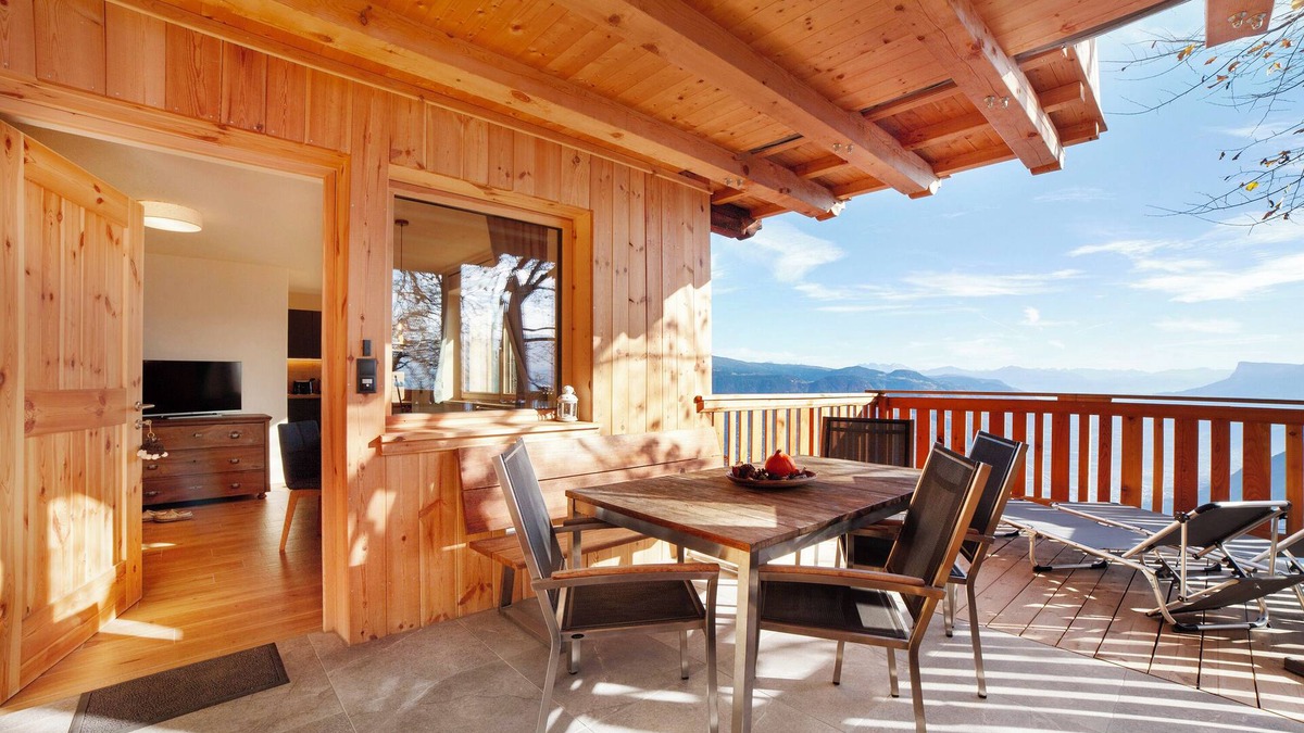 Lagundo Apartment | Apartment 'Waldele Bichl Hauserhof' with Mountain View, Private Terrace and Wi-Fi