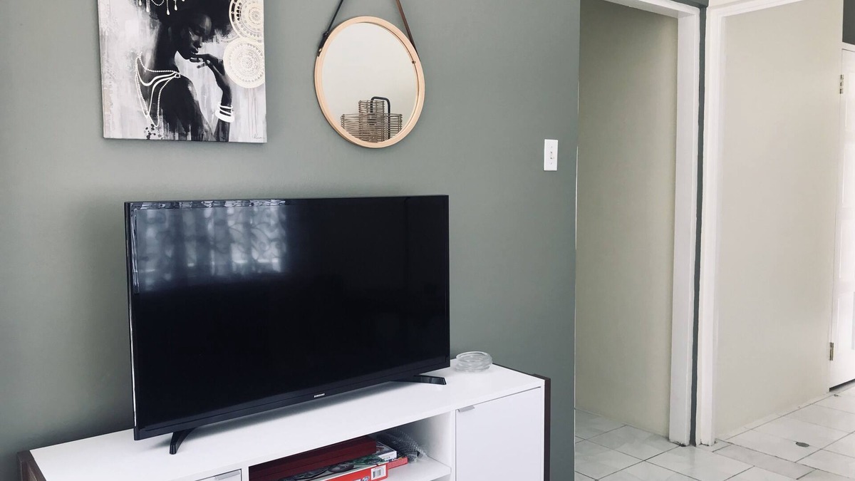 Lucea Apartment | Apartment - Walk to the Beach
