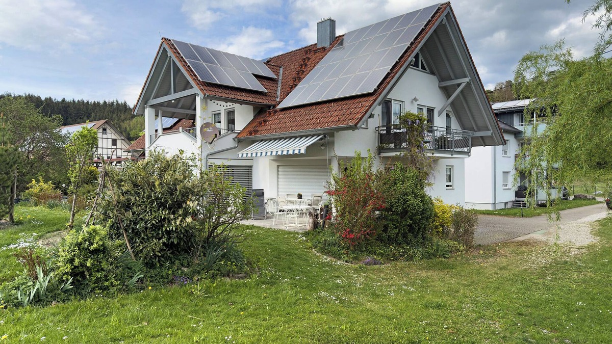 Tettnang Apartment | Apartment 'Weiherblick' with Balcony and Wi-Fi