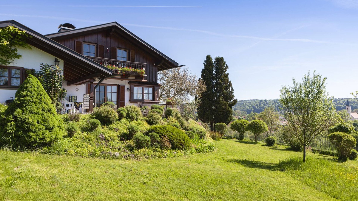 Ebersberg District Apartment | Apartment "Wendelsteinblick" between city, lakes & mountains