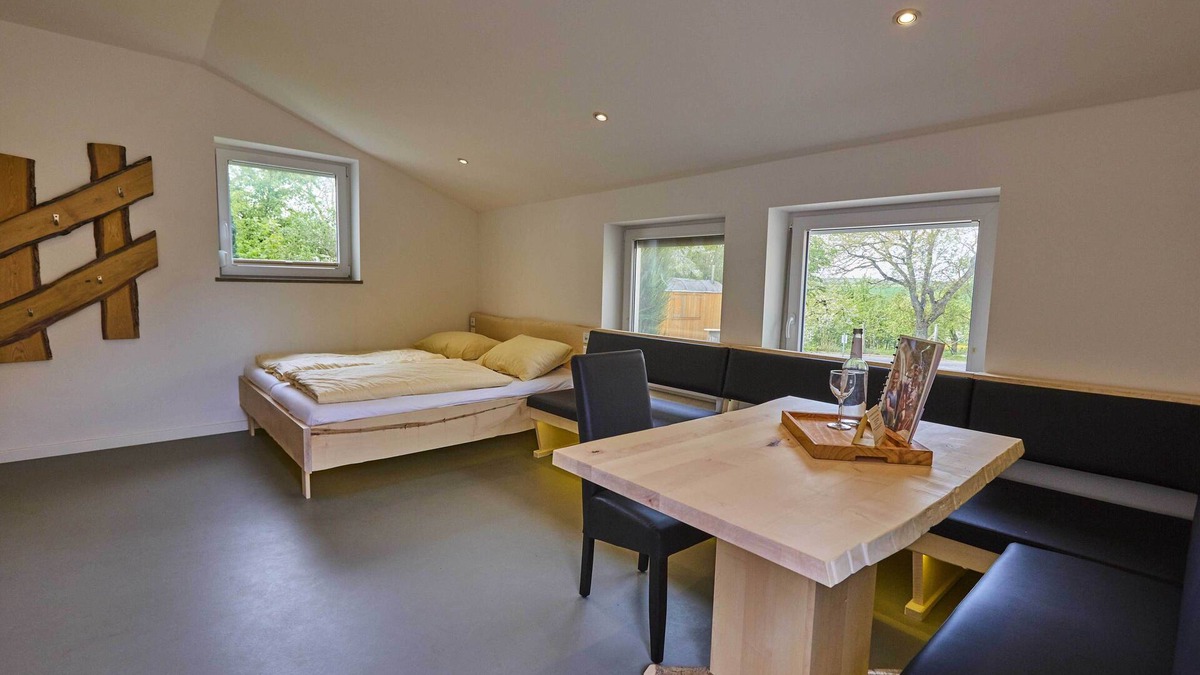 Igersheim Apartment | Apartment Wengertsblick for 1-3 people with terrace