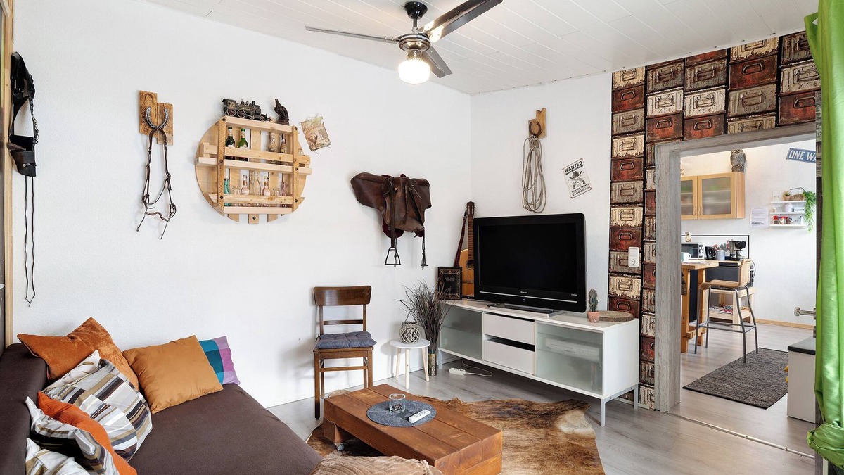 Muhlbach Apartment | Apartment "Wildwest Lounge" with Pool, Terrace & Wi-Fi
