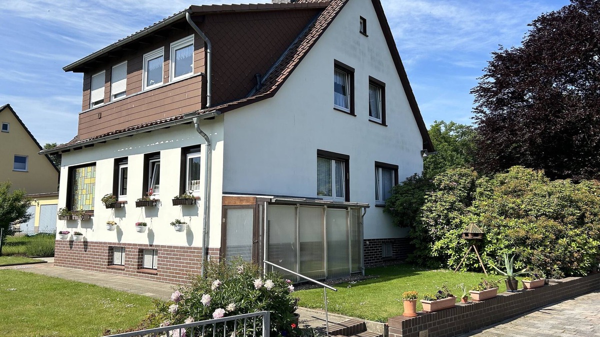 Winzlar Apartment | Apartment 'Winzenburg' with Shared Terrace, Shared Garden and Wi-Fi