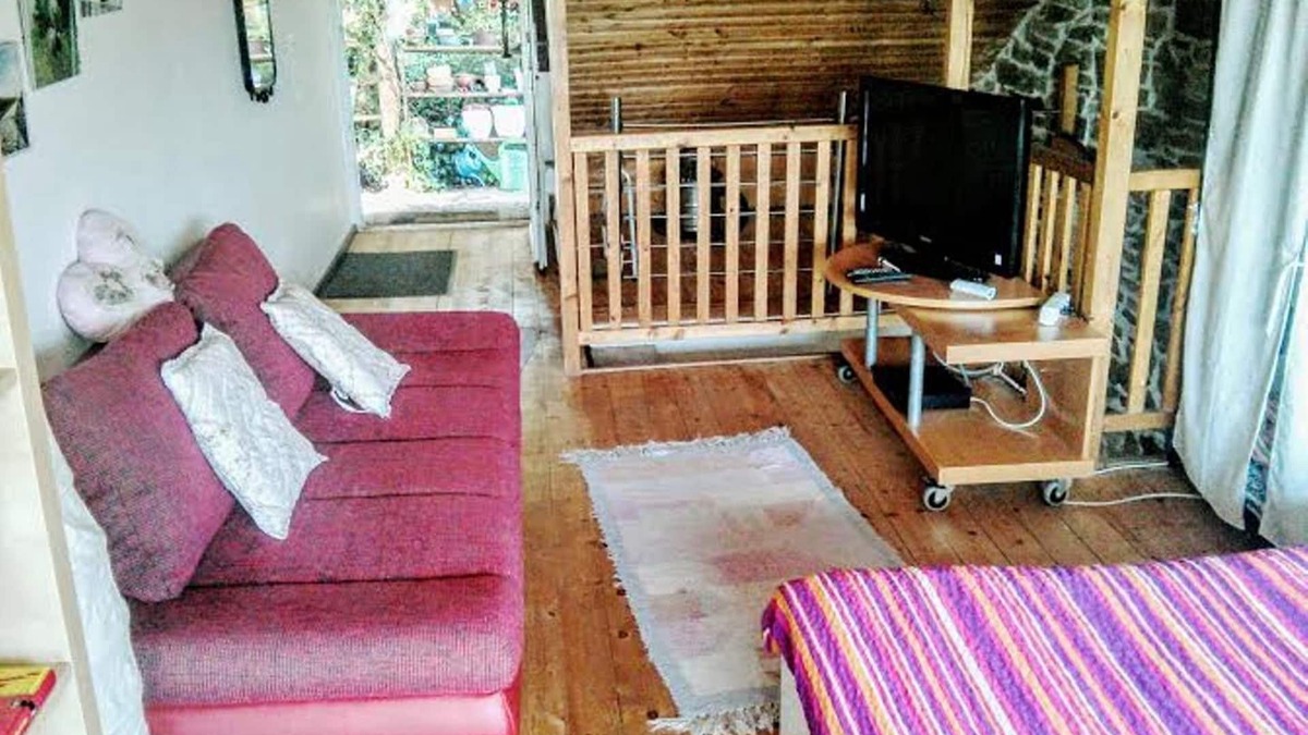 Reetz Apartment | Apartment with flair, quiet location, large garden directly at forest/meadow, large swimming lake at 2km,