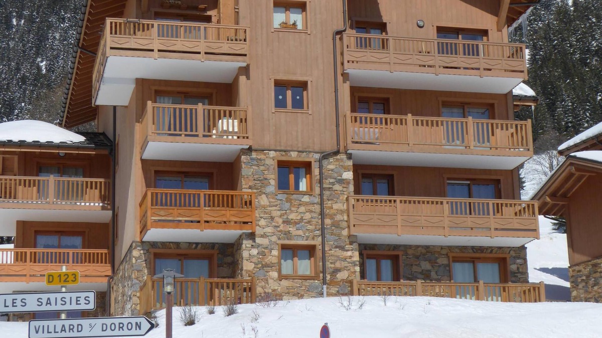 Bisanne 1500 Apartment | Apartment with private pool at the foot of the slopes with garage - ski school at 300m