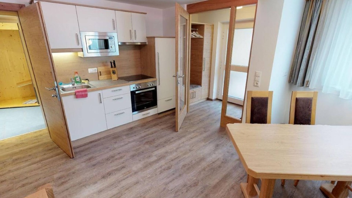 Heiligenblut Bed & Breakfast | Apartment with 1 bedroom and infrared cabin - Pension-Appartements
