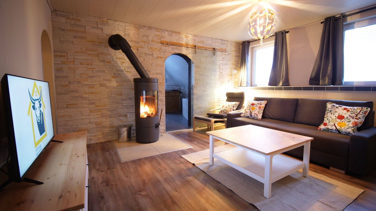 Gruibingen House | Apartment with 2 bedrooms, wood-burning stove, kitchen and terrace