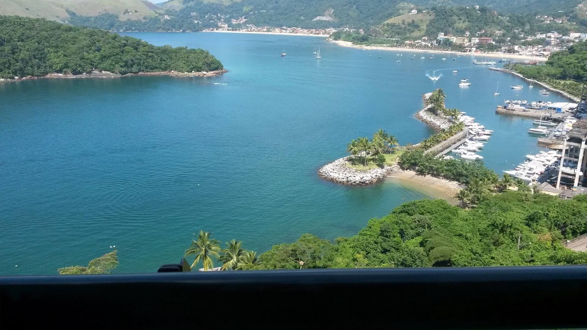 Conceicao de Jacarei Apartment | Apartment with 2 suites, decorated, very beautiful with sea view. Border with Angra.