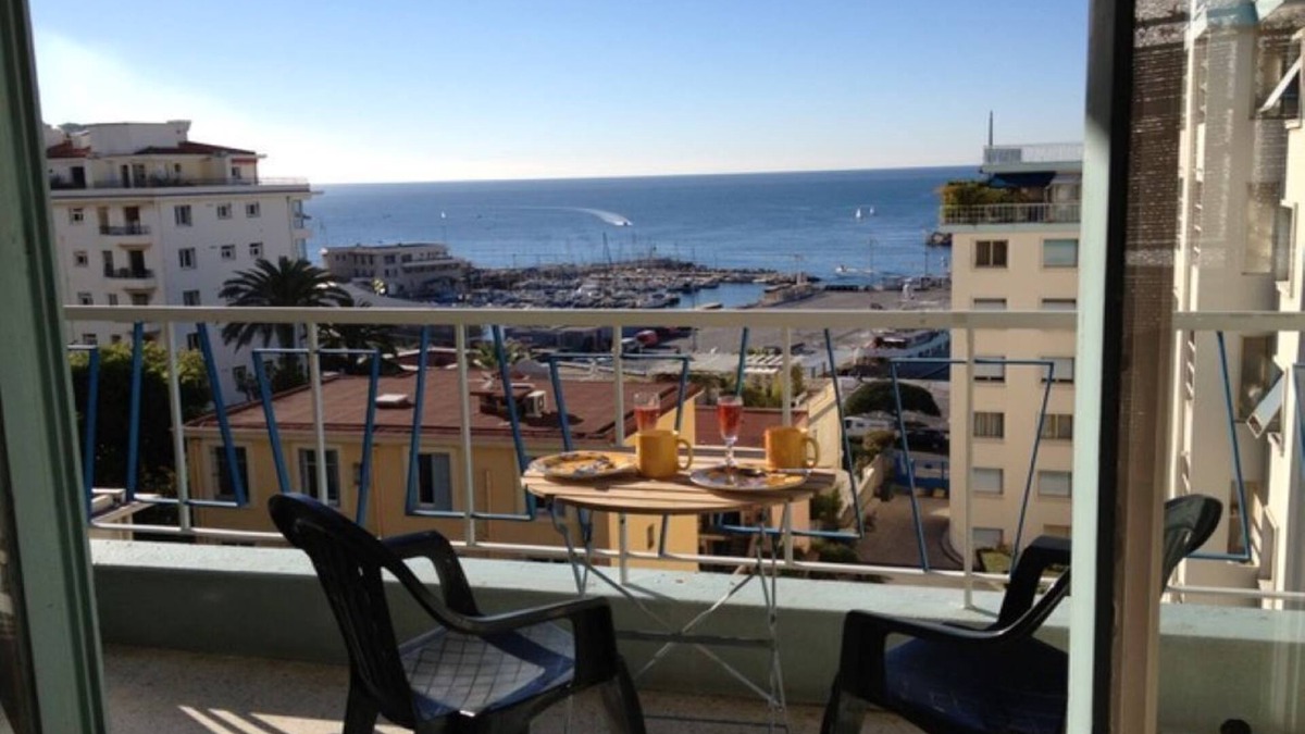 Lazaret Apartment | Apartment with a beautiful view in the Port !