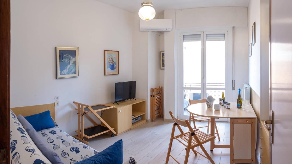 Diano Marina Apartment | Apartment with a/c 100m from the Beach | Ap10