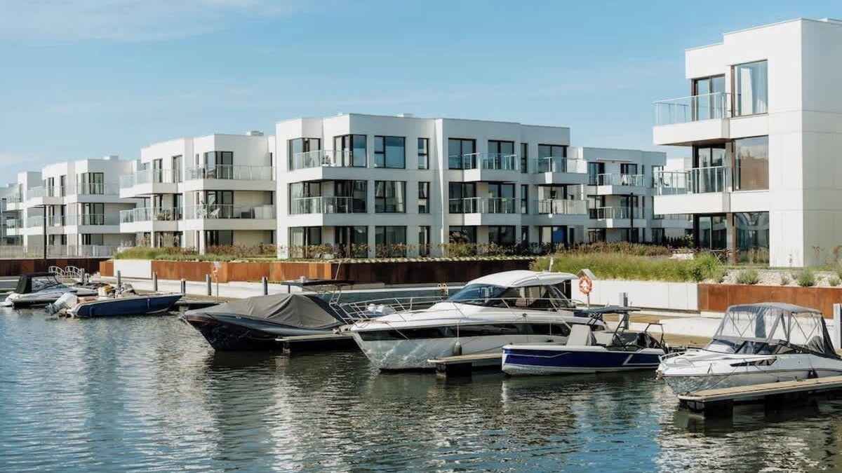 Orlinki Apartment | Apartment with a View of the Motława River