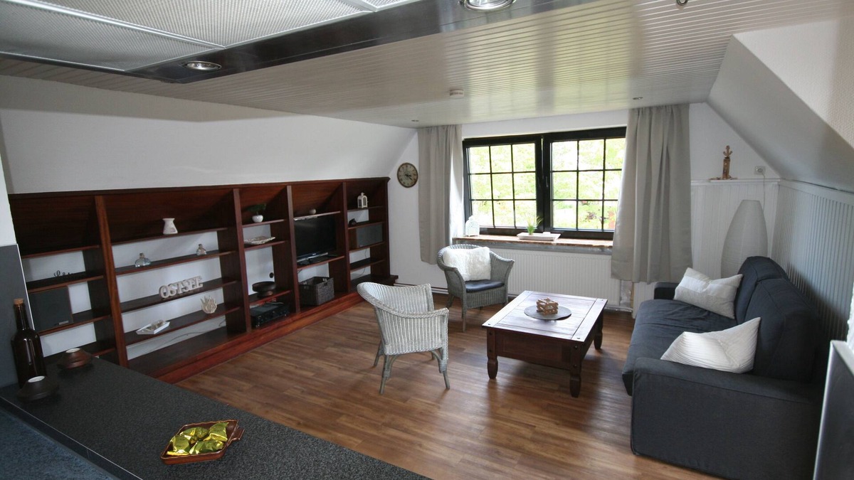Langholz Apartment | Apartment with balcony and Baltic Sea view on the Eckernförde Bay