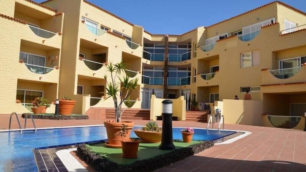 Bahia Calma Apartment | Apartment with balcony and sea view, close to the beach