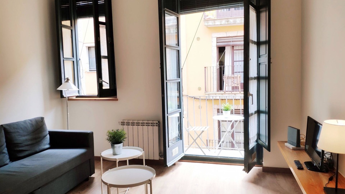 Barri Vell Apartment | Apartment with balcony