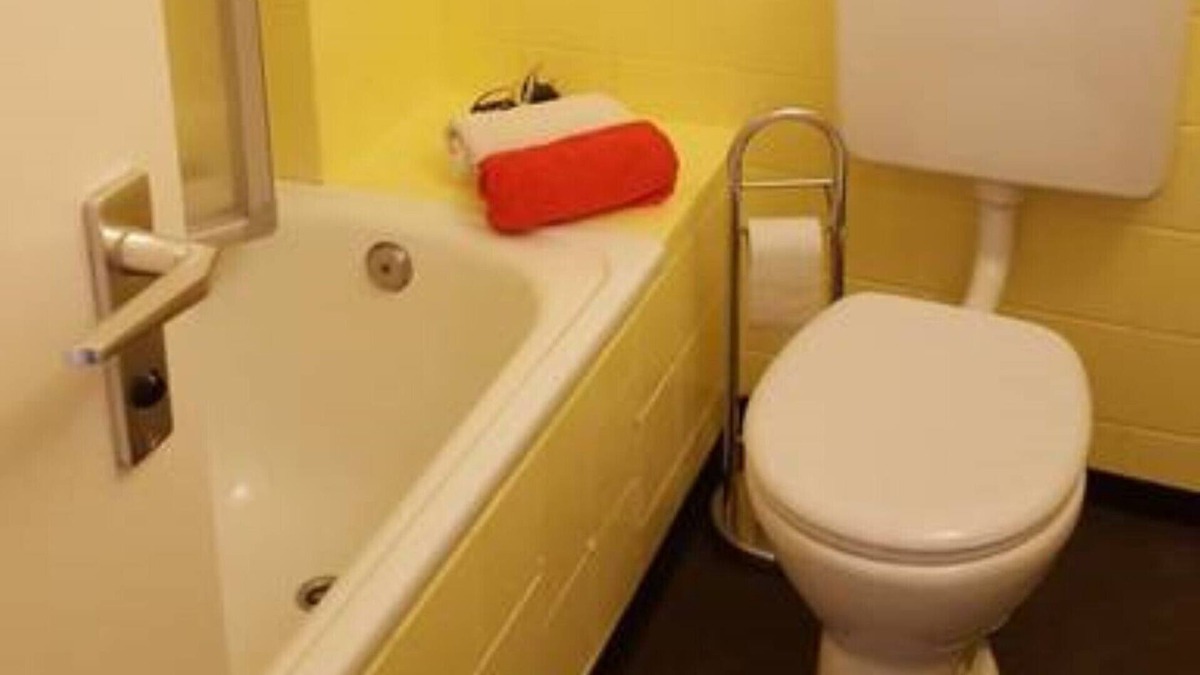 Lengfeld Apartment | Apartment with balcony in Würzburg, brand new, near university, 4 km to the center