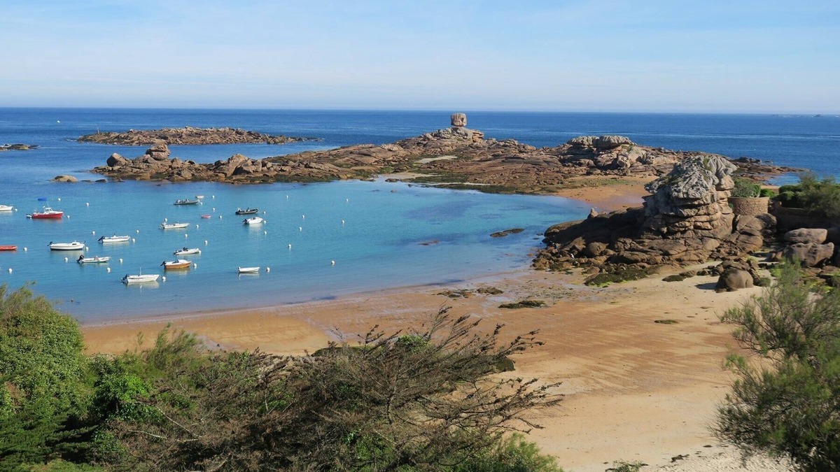 Tregastel Apartment | Apartment with beautiful SEA VIEW in TREGASTEL