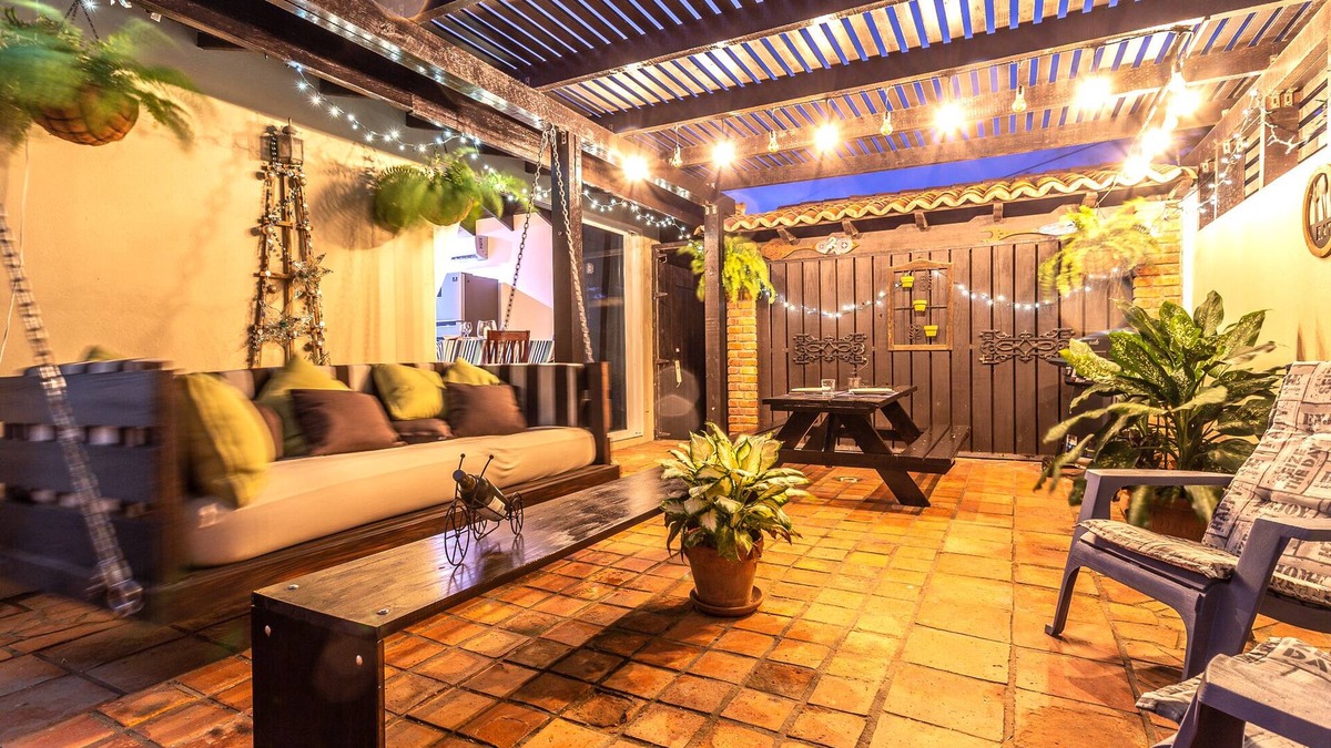 Boroncana Apartment | Apartment with Charming Patio+ BBQ Near Beach! FREE Util's