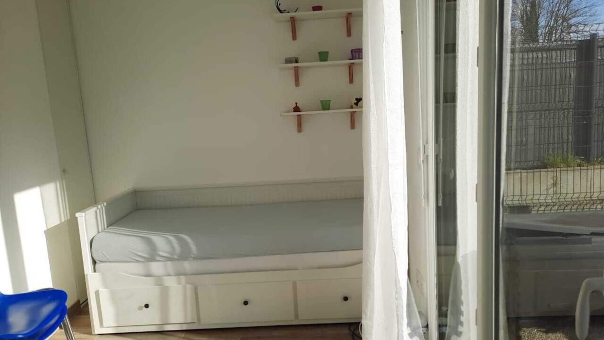 Epinay-sur-Seine Apartment | Apartment with garden 5 minutes from the LAC and CASINO D'ENGHAIN-LES-BAINS