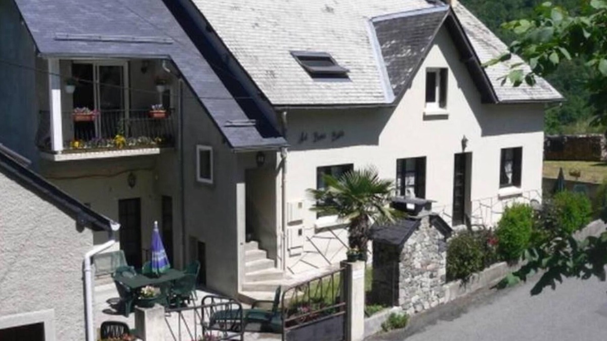 Gedre Apartment | Apartment with garden with magnificent view of the village and the mountains