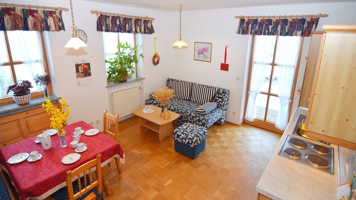 Schoensee Apartment | Apartment with garden and sauna tranquil area