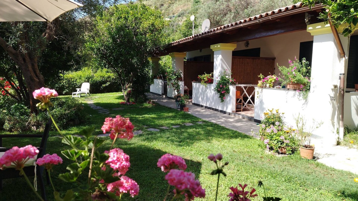 Panza Apartment | Apartment with garden 200meters from the Sea
