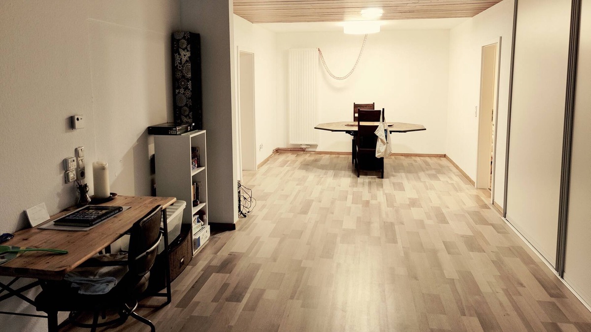 Hohenhaus Apartment | Apartment with garden, living room and kitchen in Cologne
