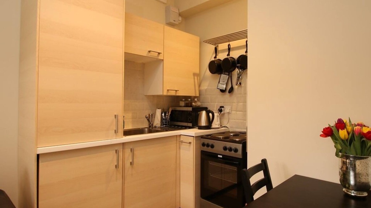 Yeovil Apartment | Apartment with Garden View at Hendford Apartments
