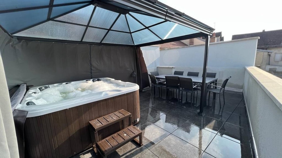 Champagnole Apartment | Apartment with Jacuzzi Downtown Champagnole