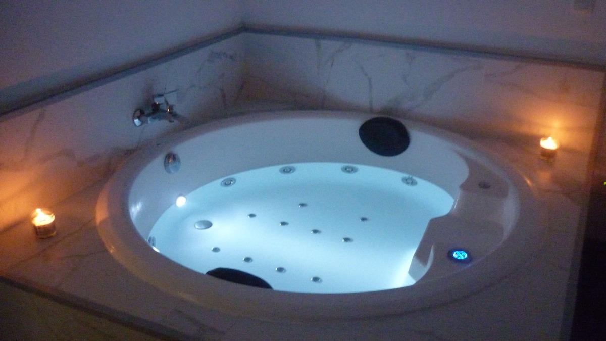 Gibaja Apartment | Apartment with Jacuzzi and Wifi