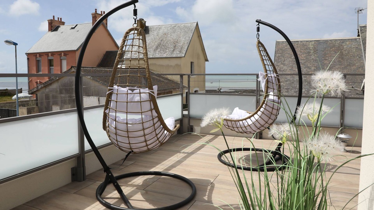 Pirou Apartment | Apartment with jacuzzi and sea view terrace