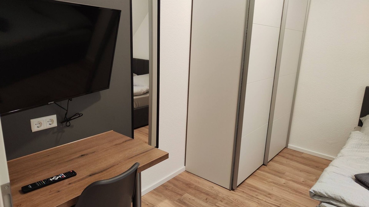 Leimen Apartment | Apartment with kitchen and bathroom