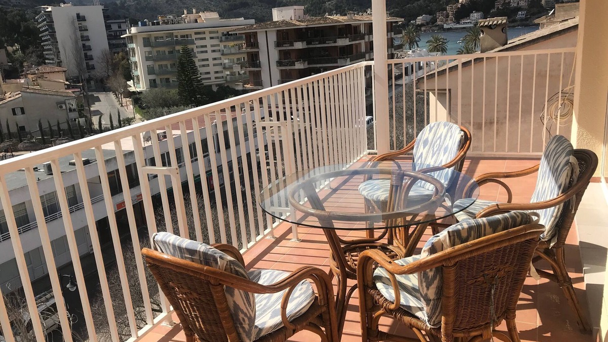 Puerto de Soller Apartment | Apartment with large balcony 3 minutes walk to the beach