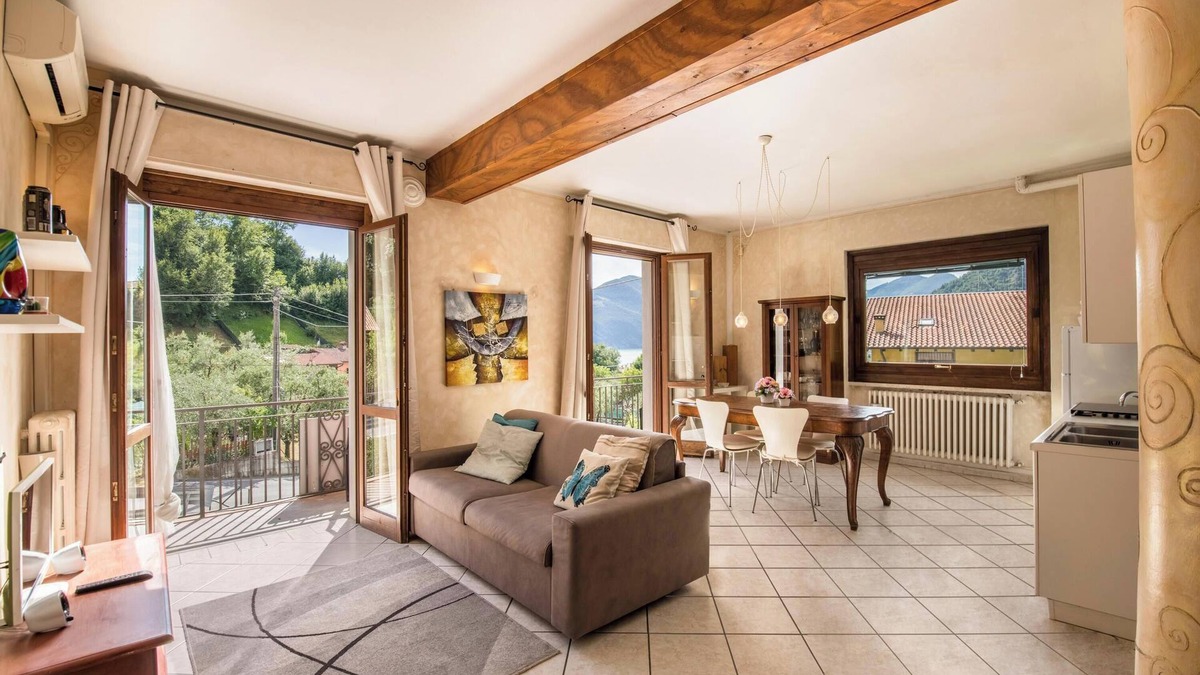 Sulzano Apartment | Apartment with Lake View, Pool, Wi-Fi & Terrace