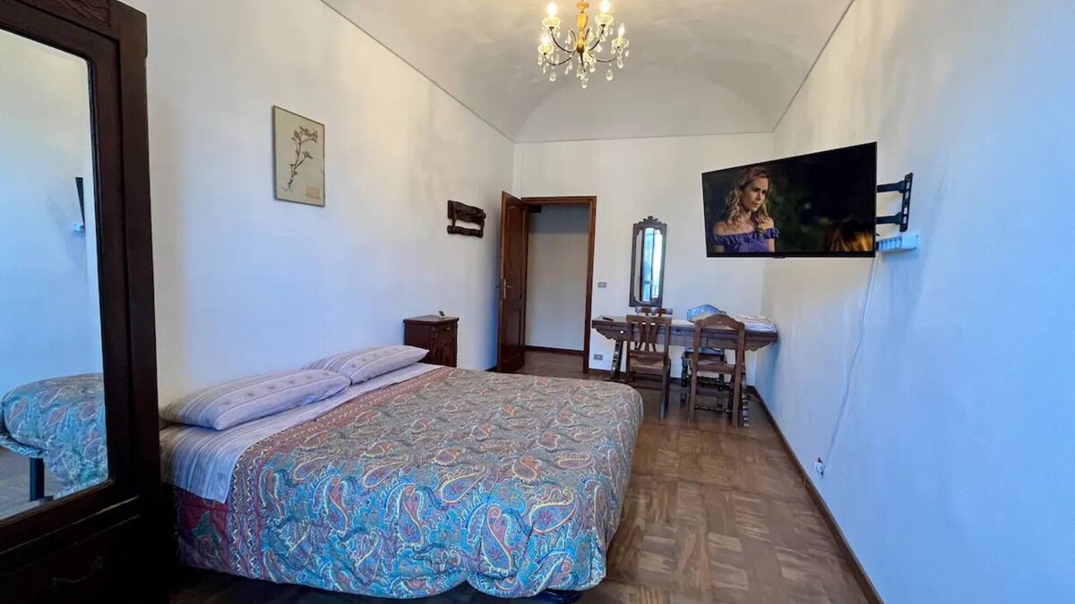Montiglio Monferrato Apartment | Apartment with mountain and hill views
