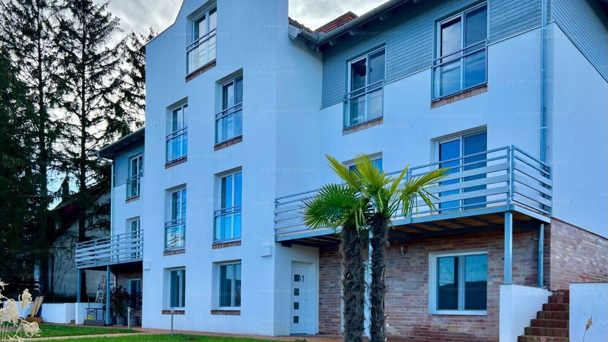 Orfu Resort | Apartment with panoramic lake view, sauna, close to hiking trails.