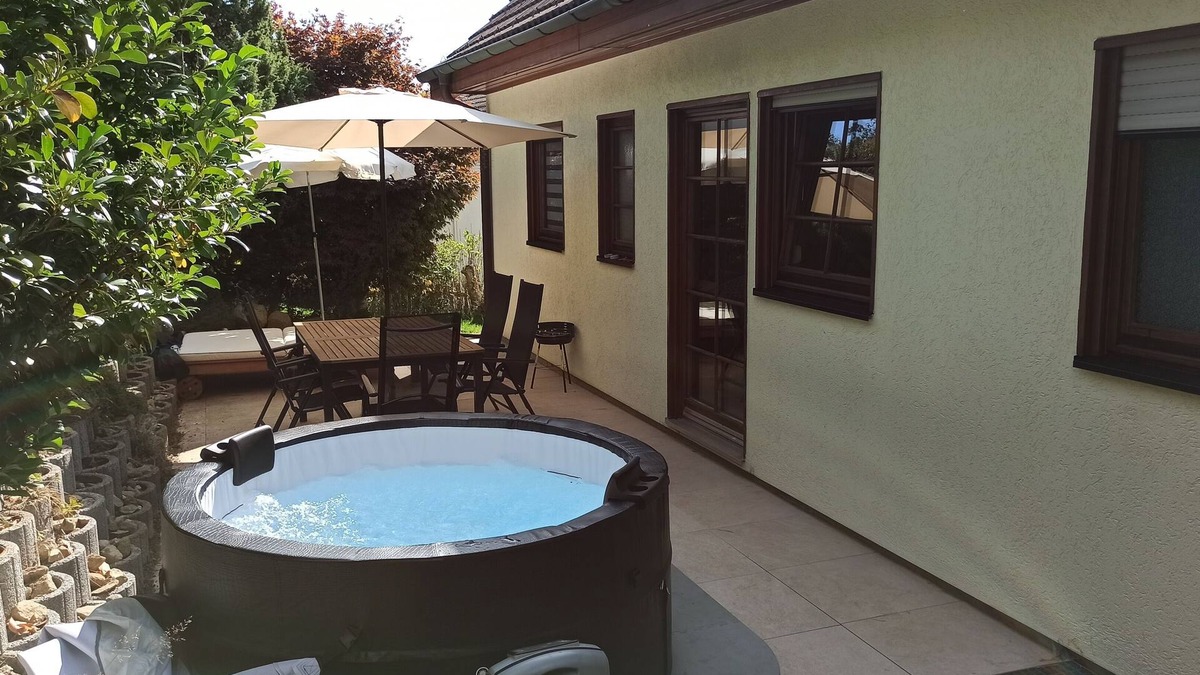 Grafenhausen Apartment | Apartment with playground, rabbits and whirlpool