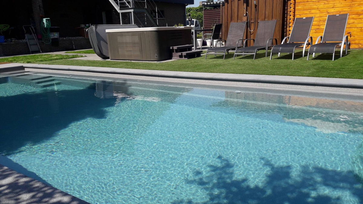Leopoldsburg Apartment | Apartment with pool jacuzzi 3 bedrooms