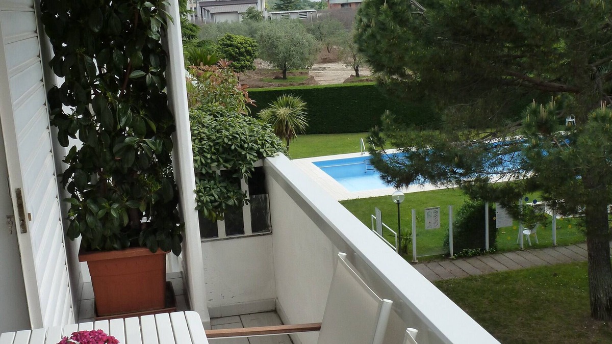 Riva del Garda Apartment | Apartment with pool 350m from the lake, 15 minutes v. Center Riva d/Garda